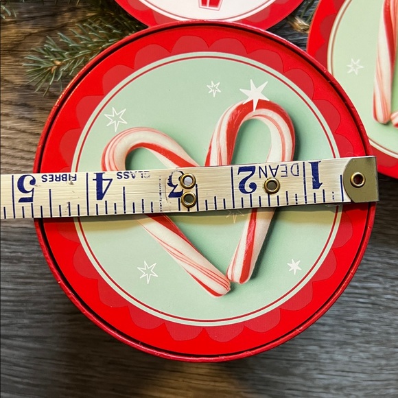 Melissa & Doug Christmas Box of Questions game. ALL AGES. Holiday games. - Picture 6 of 8